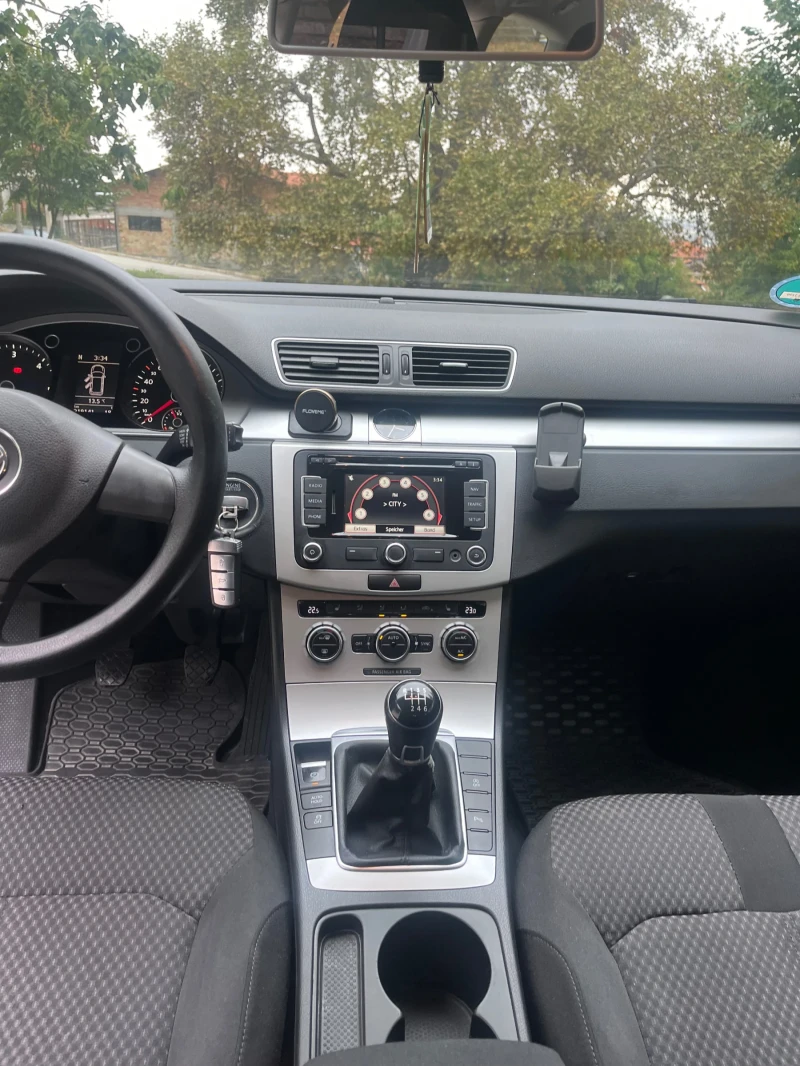 VW Passat 2.0 TDI 140 к.с.   2013 г.  , снимка 13 - Автомобили и джипове - 50813382