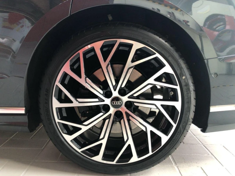 Audi A8 55 TFSI* DISTR* PANO* MEMORY* B&O 3D* KEYLESS* , снимка 5 - Автомобили и джипове - 51575013