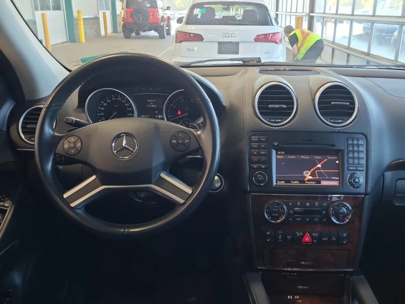 Mercedes-Benz ML 550 4MATIC* AMG-pack* H/K* Подгрев* Обдух* Шибидах* , снимка 6 - Автомобили и джипове - 52317848