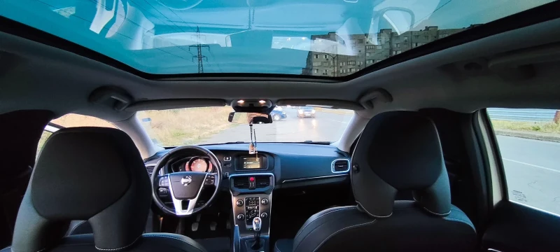 Volvo V40 1.6 D, снимка 9 - Автомобили и джипове - 52003157