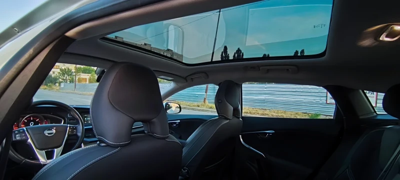 Volvo V40 1.6 D, снимка 7 - Автомобили и джипове - 52003157