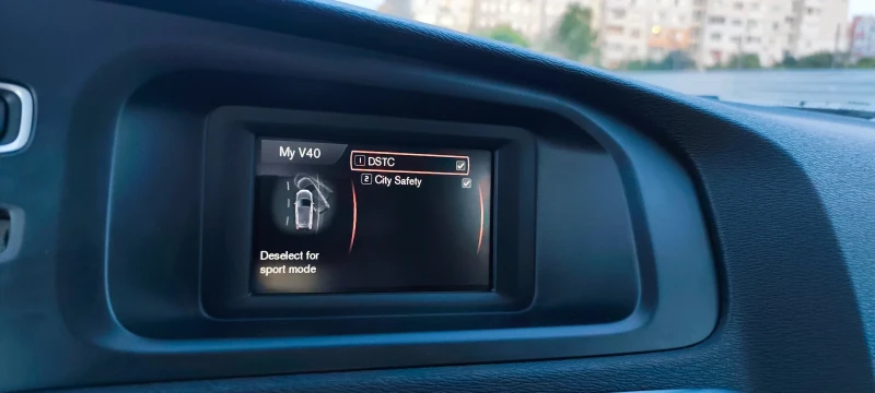 Volvo V40 1.6 D, снимка 5 - Автомобили и джипове - 52003157