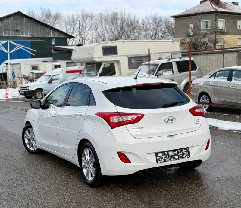 Hyundai I30 1.6i Edition Facelift Led Кожа-Нави-Камера, снимка 4 - Автомобили и джипове - 53036471
