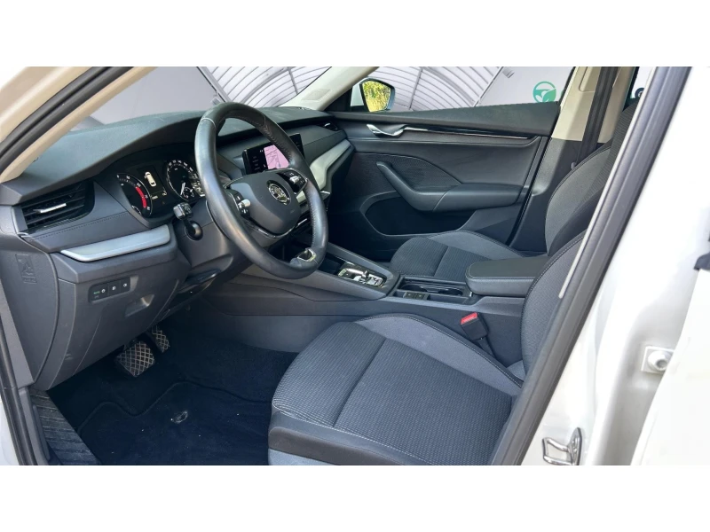 Skoda Octavia 1. 5 e-TSi DSG, Месечна вноска от 221  , снимка 10 - Автомобили и джипове - 53165625