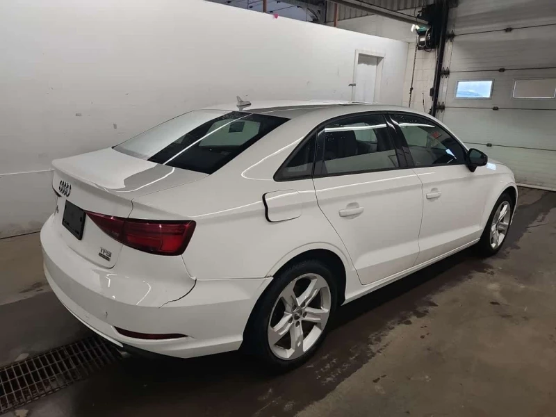 Audi A3 KOMFORT/ПОДГРЕВИ/КАМЕРА, снимка 3 - Автомобили и джипове - 53560926