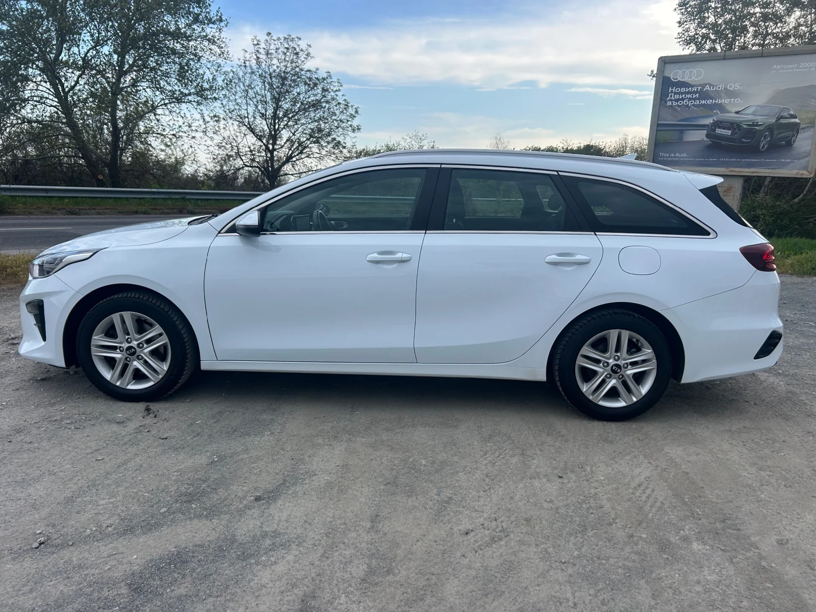 Kia Ceed 1.6 CRDI / НАВИГАЦИЯ / КАМЕРА / ЕВРО6+  - изображение 8