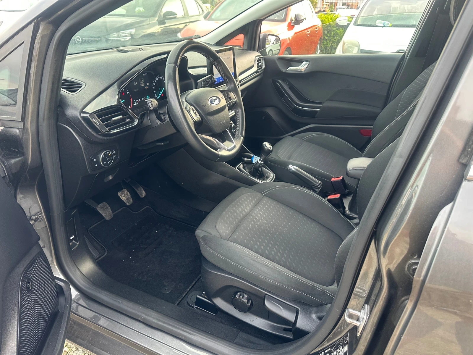 Ford Fiesta 1, 0 EcoBoos Titanium - изображение 6