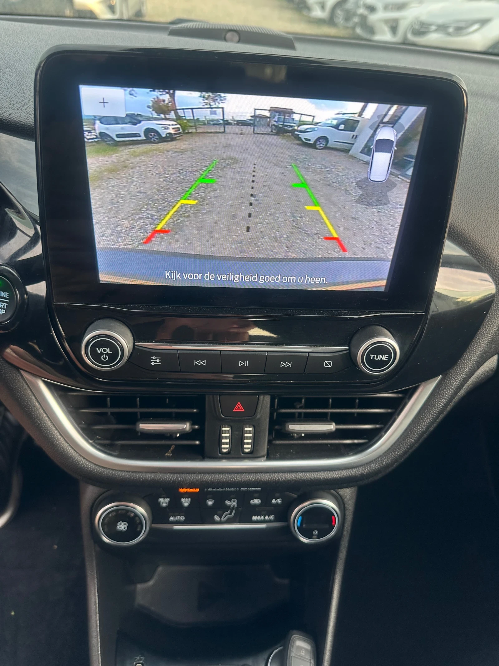 Ford Fiesta 1, 0 EcoBoos Titanium - изображение 9
