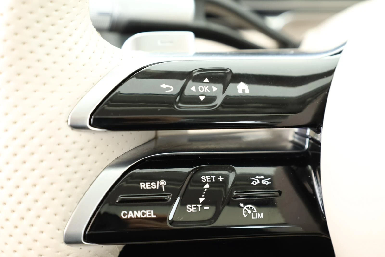 Mercedes-Benz S 580 AMG/LONG/4-MATIC/BURM/PANO/HEAD UP/EXCLUSIV/TV/ - изображение 9