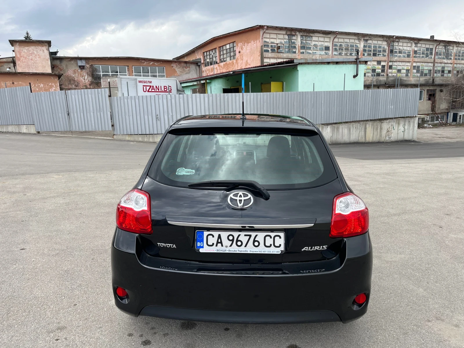 Toyota Auris 1.3i 99k.c. * Сервизна книжка  - изображение 4