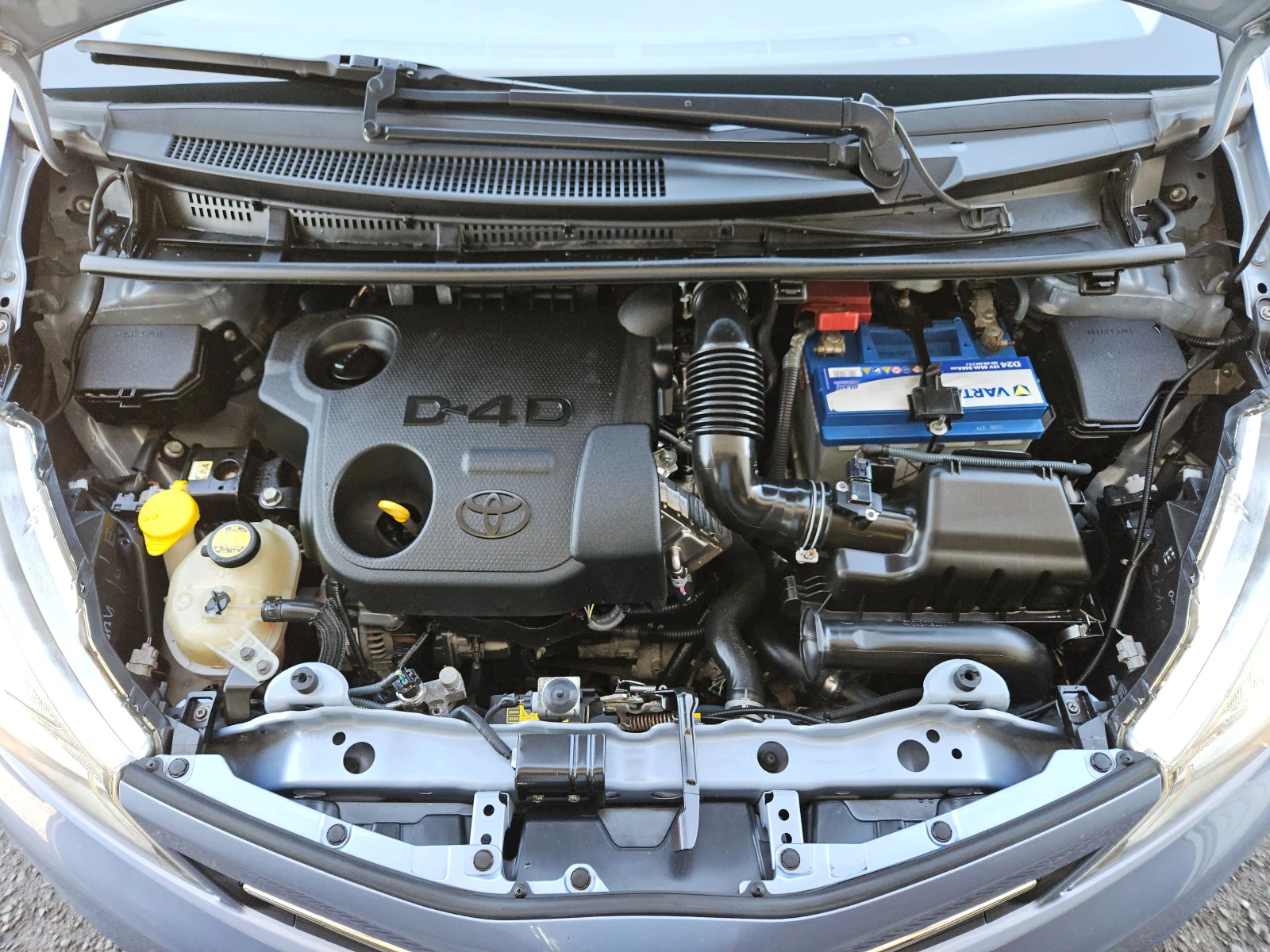 Toyota Yaris 1.4D4D/90к.с./КАМЕРА/NAVI/БЛУТУТ/EURO 5B/ТОП - изображение 8