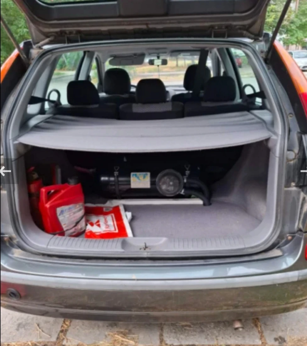 Nissan Almera tino  - изображение 4