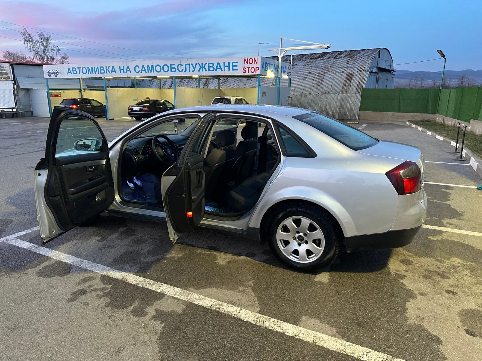 Audi A4, снимка 6 - Автомобили и джипове - 53331513