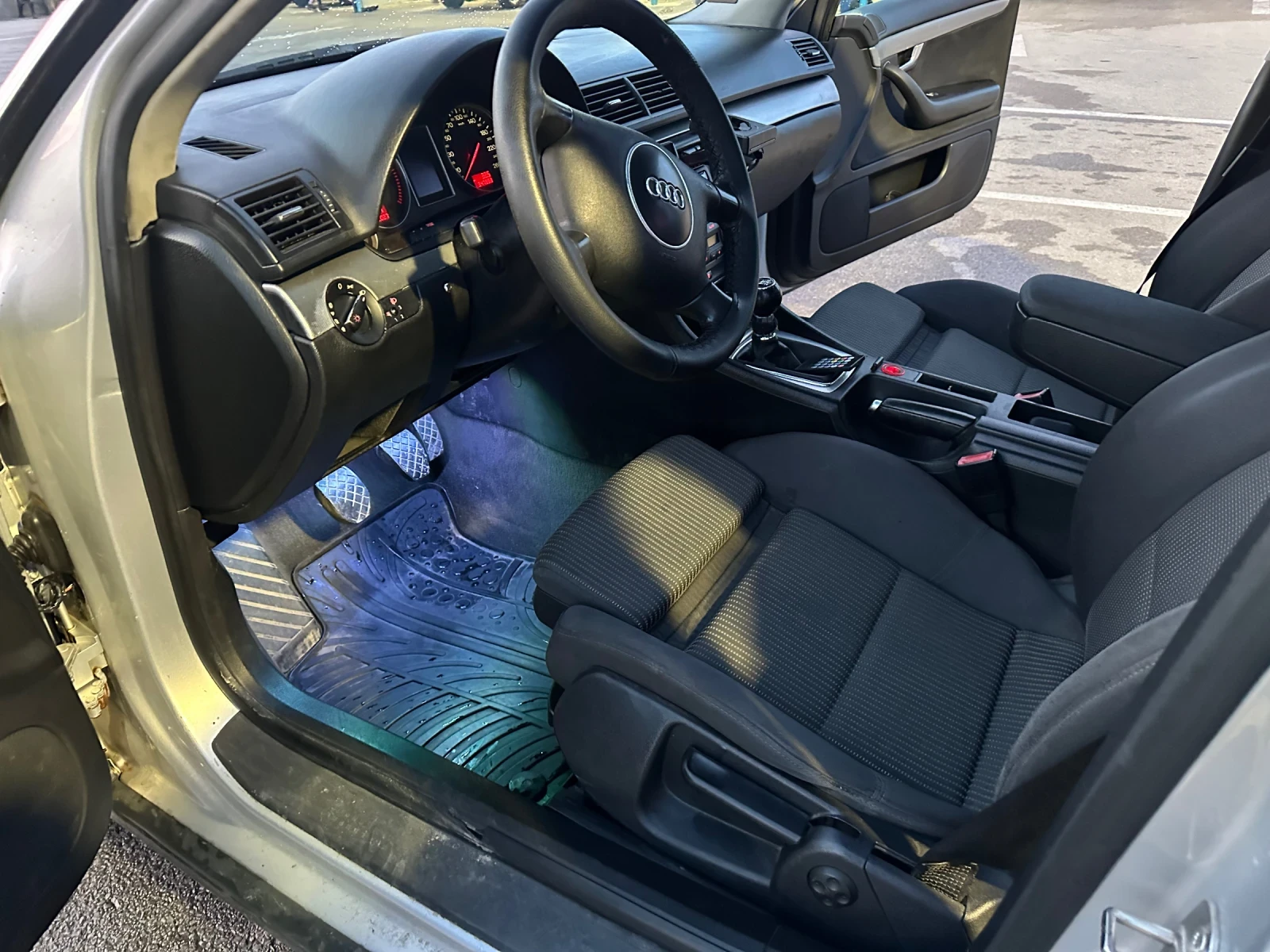 Audi A4, снимка 9 - Автомобили и джипове - 53331513