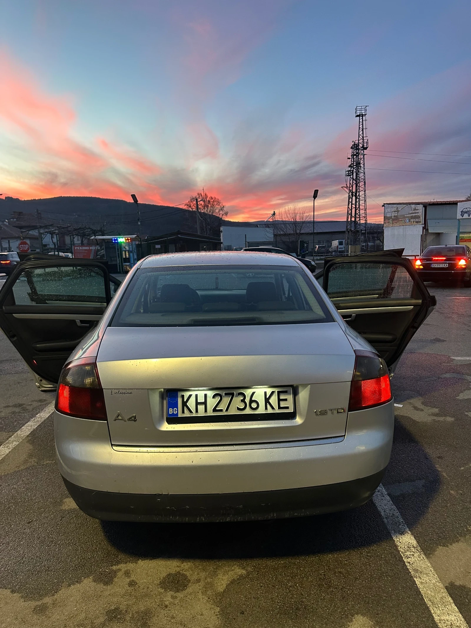 Audi A4, снимка 5 - Автомобили и джипове - 53331513