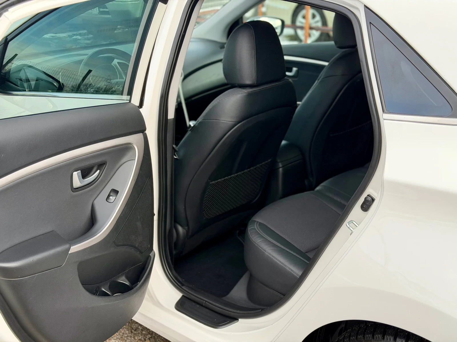 Hyundai I30 1.6i Edition Facelift Led ����-����-������ | Mobile.bg � ����������� 9