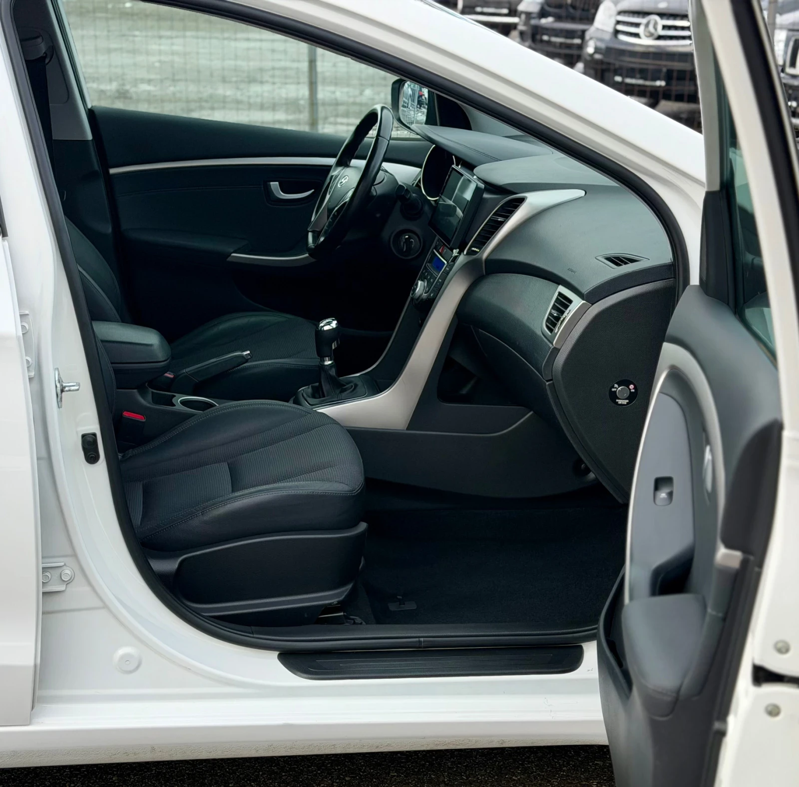 Hyundai I30 1.6i Edition Facelift Led ����-����-������ | Mobile.bg � ����������� 10