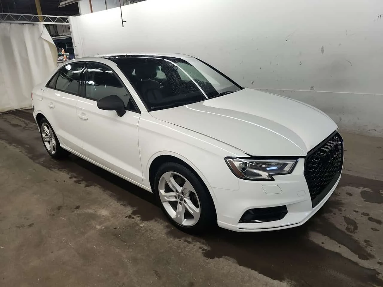 Audi A3 KOMFORT/ПОДГРЕВИ/КАМЕРА - изображение 2