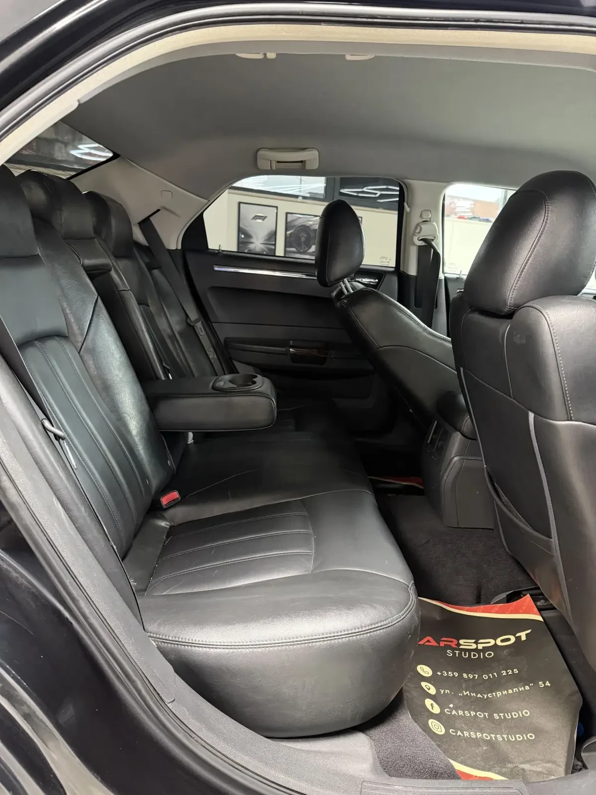 Chrysler 300c  - изображение 8