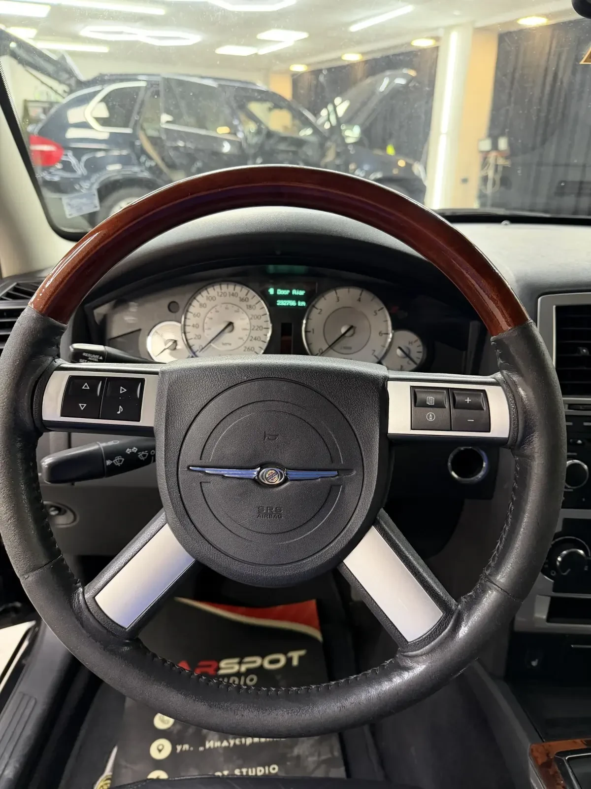 Chrysler 300c  - изображение 10