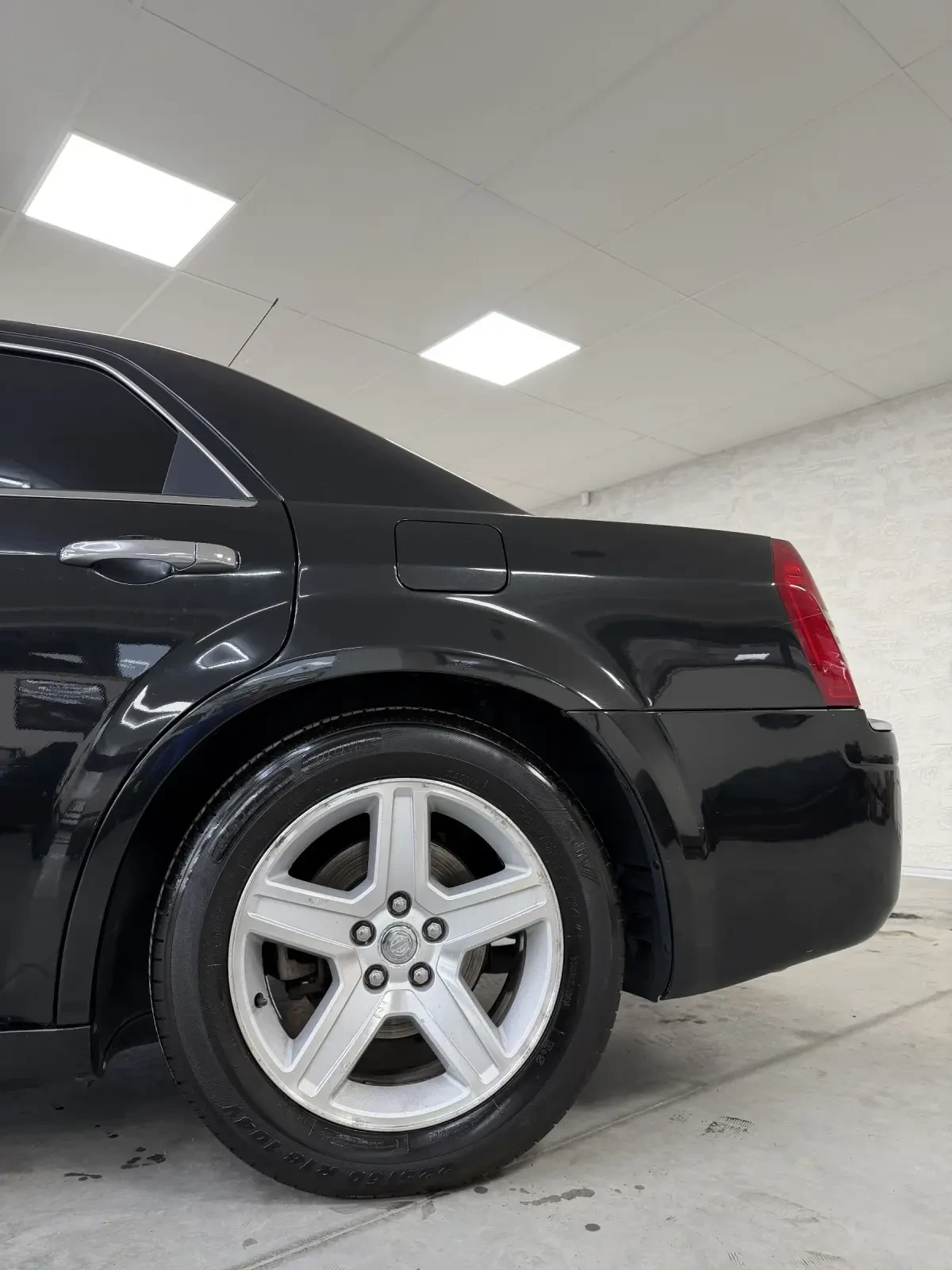 Chrysler 300c  - изображение 2