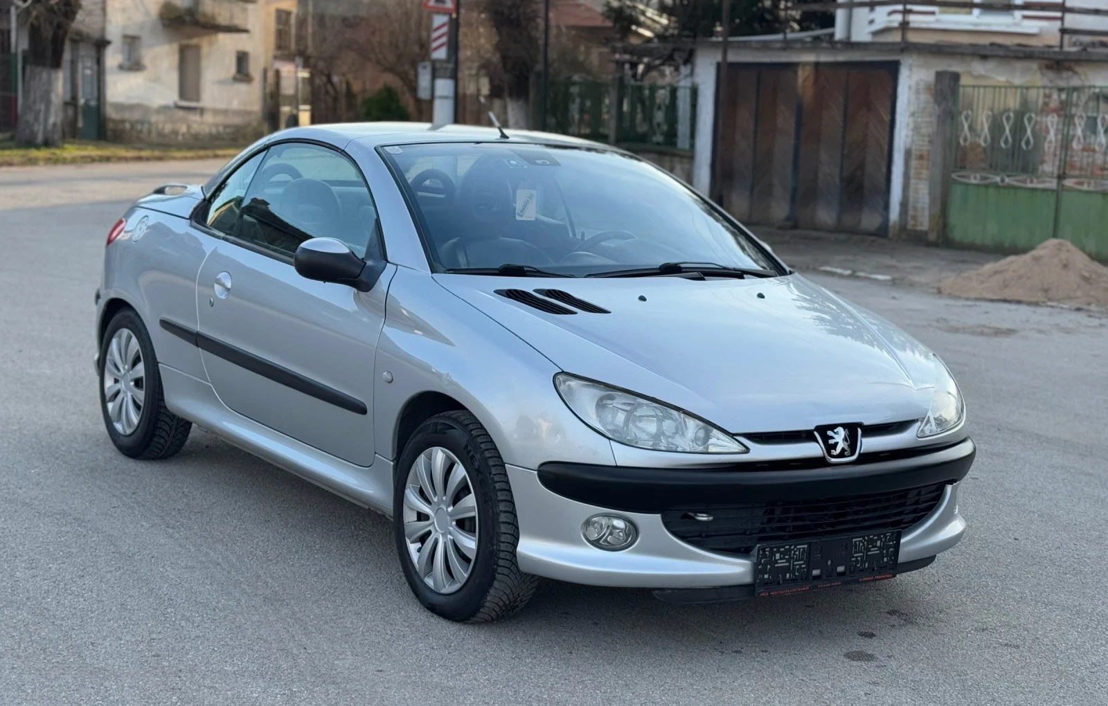 Peugeot 206 1.6i Кабрио - изображение 9