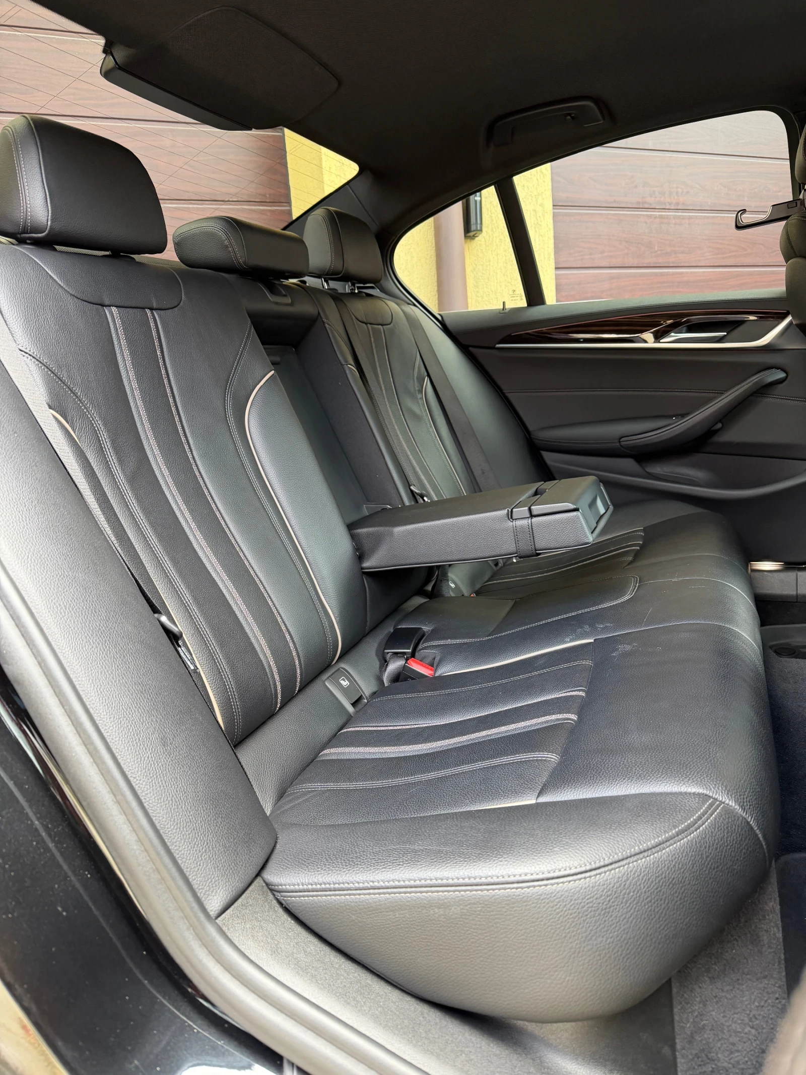 BMW 520 4X4 luxury-line-131хил.км, снимка 10 - Автомобили и джипове - 53876408