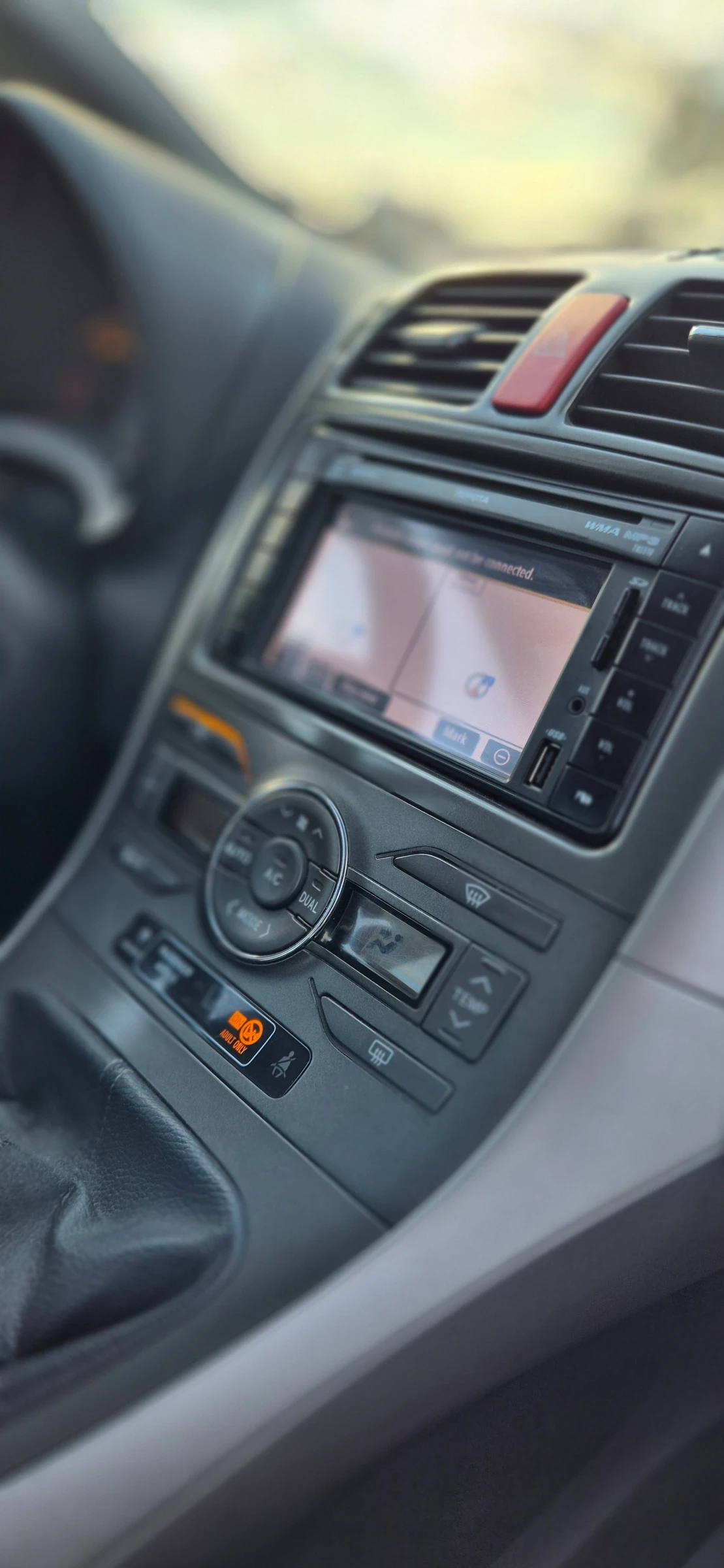 Toyota Auris 1.4i* NAVI, снимка 10 - Автомобили и джипове - 54139108