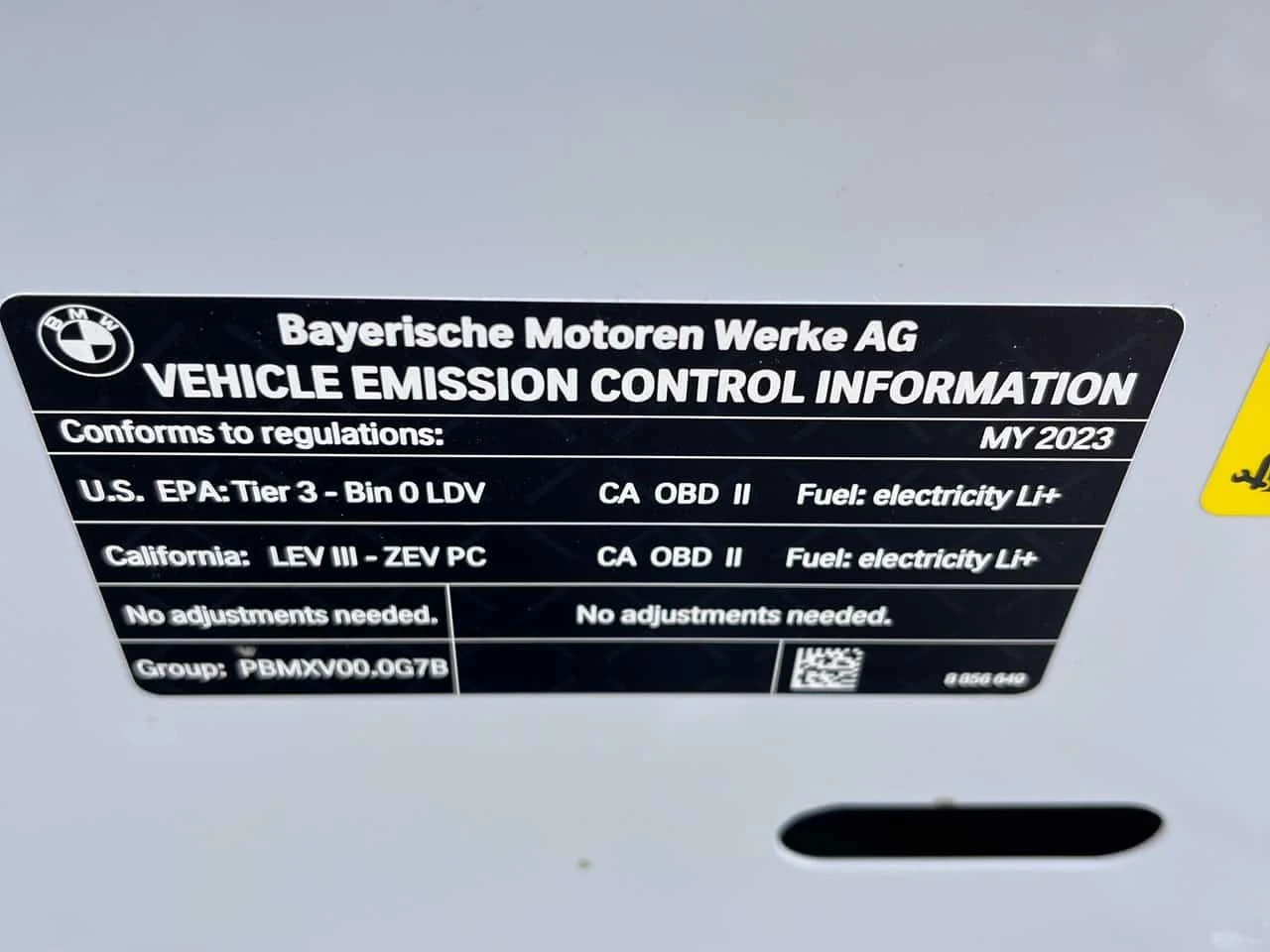 BMW i7 xDrive60| BOWERS & WILKINS| SKY LOUNGE| 2 КЛЮЧА| , снимка 14 - Автомобили и джипове - 54234328