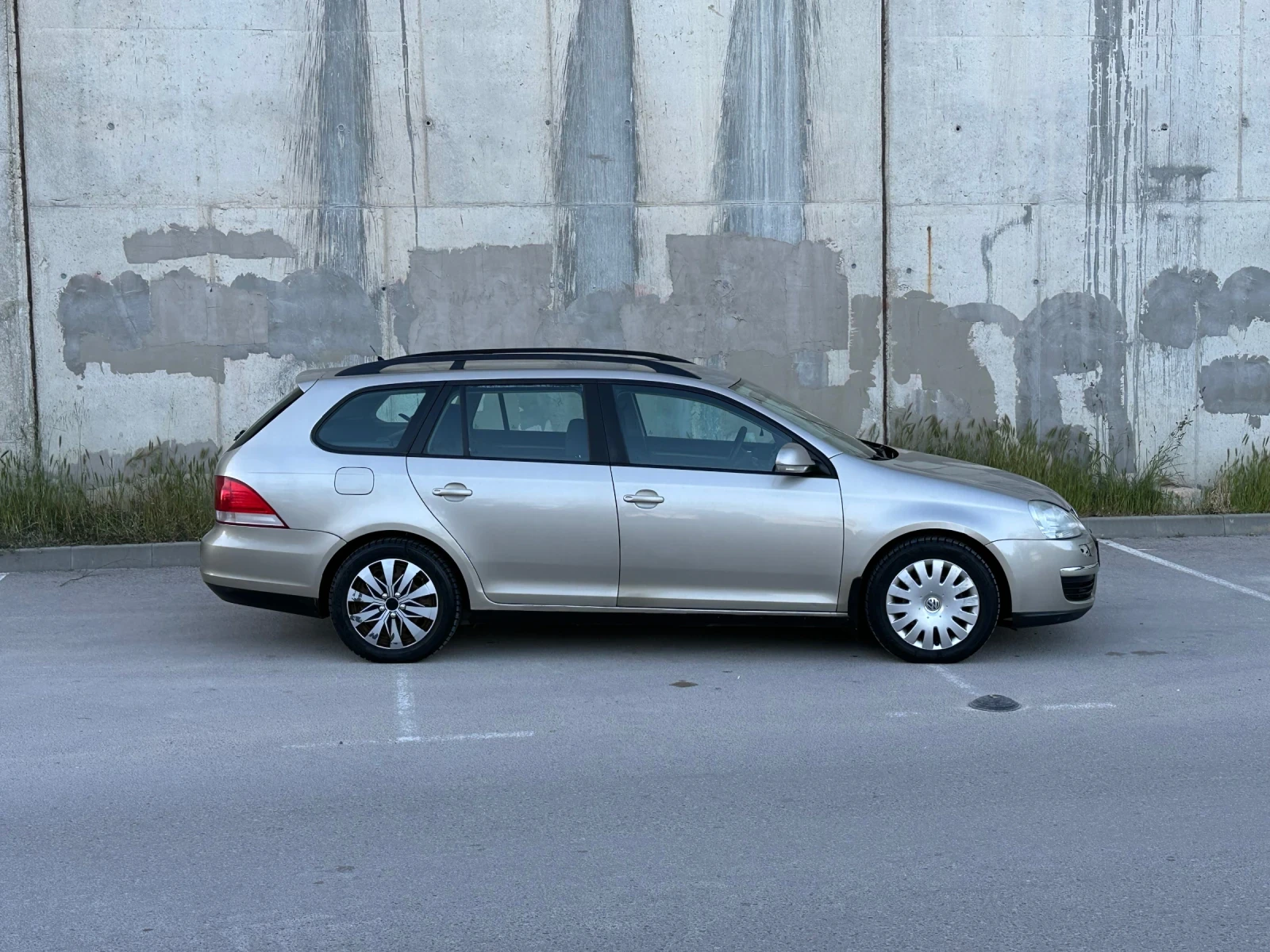 VW Golf Variant 1.9 TDI, снимка 4 - Автомобили и джипове - 54348033