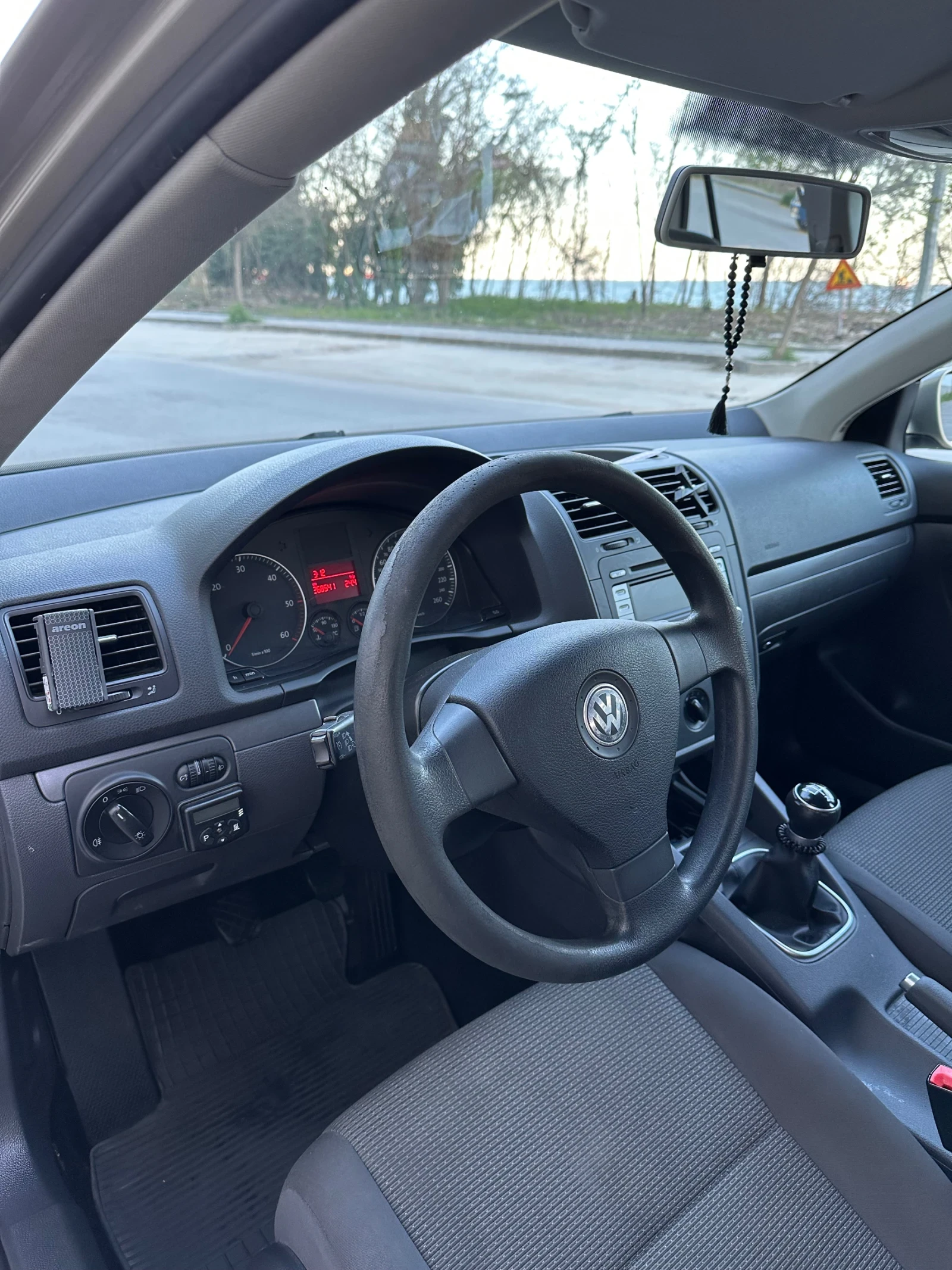 VW Golf Variant 1.9 TDI, снимка 9 - Автомобили и джипове - 54348033