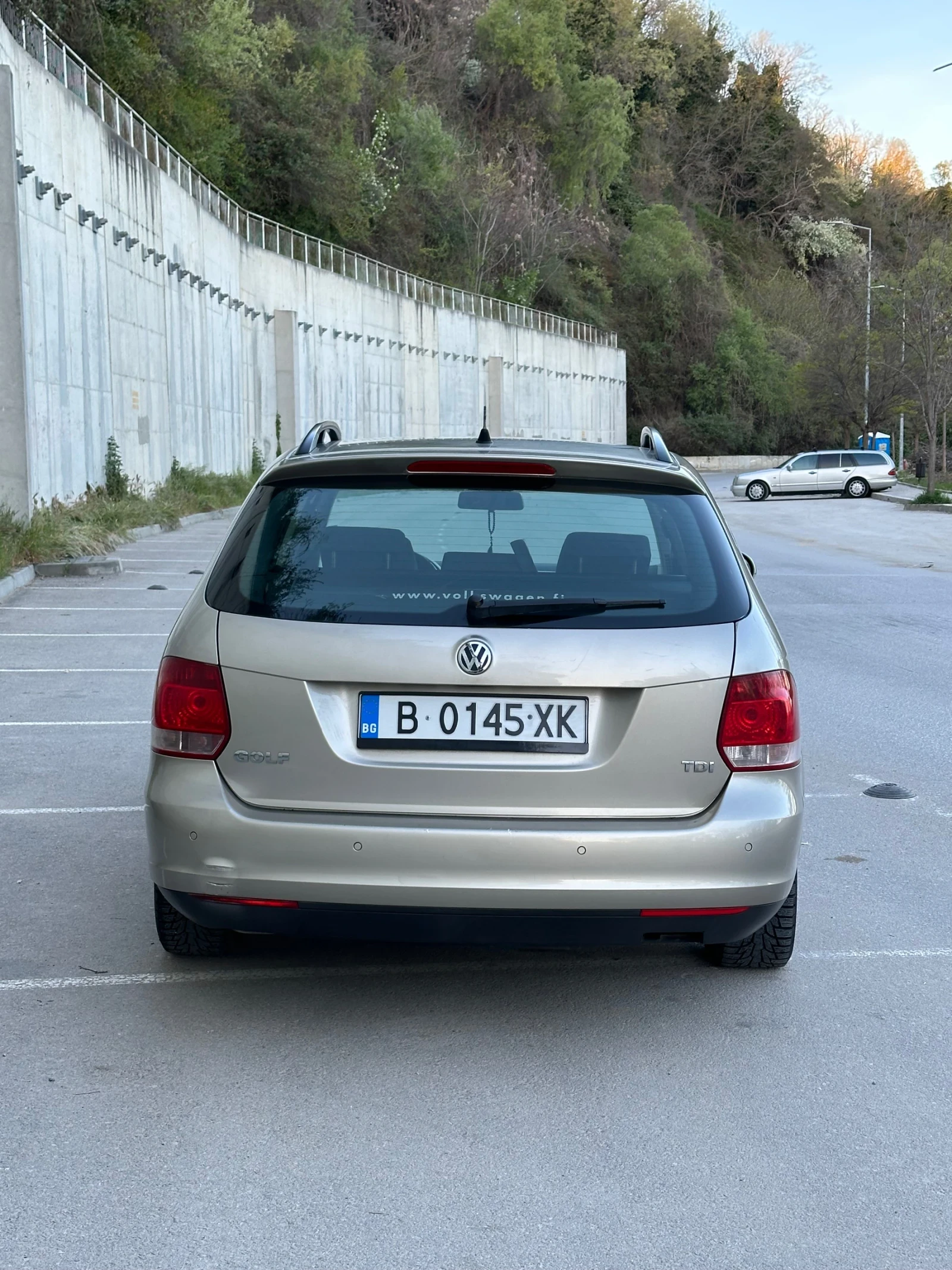 VW Golf Variant 1.9 TDI, снимка 6 - Автомобили и джипове - 54348033
