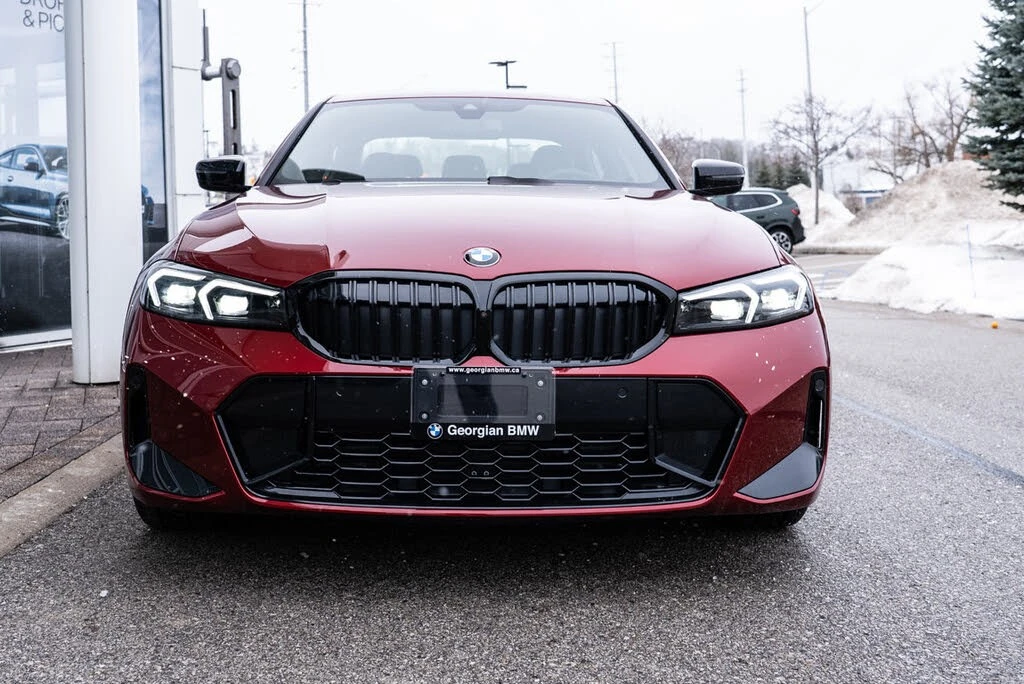 BMW 330 xDrive* AвтоКредит * (ЦЕНА ДО БГ), снимка 3 - Автомобили и джипове - 54428331