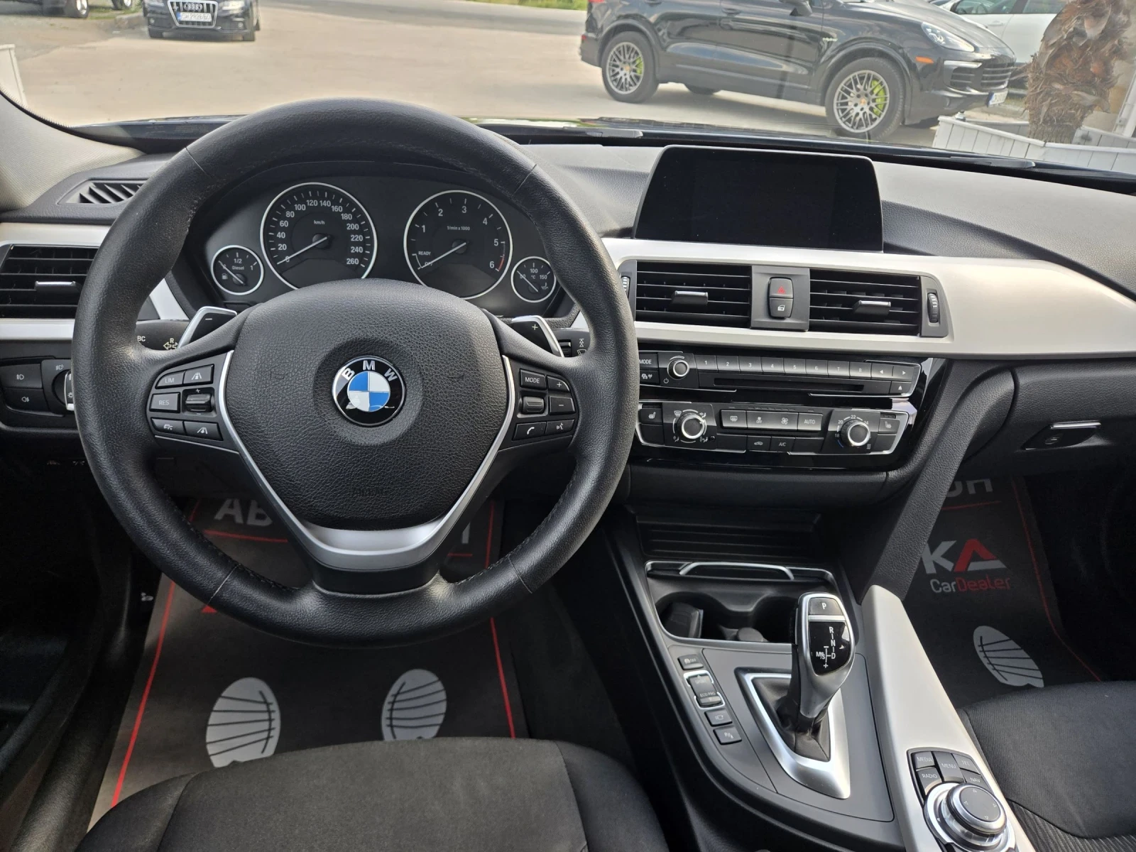 BMW 320 2.0D-190кс= АВТОМАТ= 67.000КМ= 4х4= DISTRONIC= CAM, снимка 11 - Автомобили и джипове - 54610635
