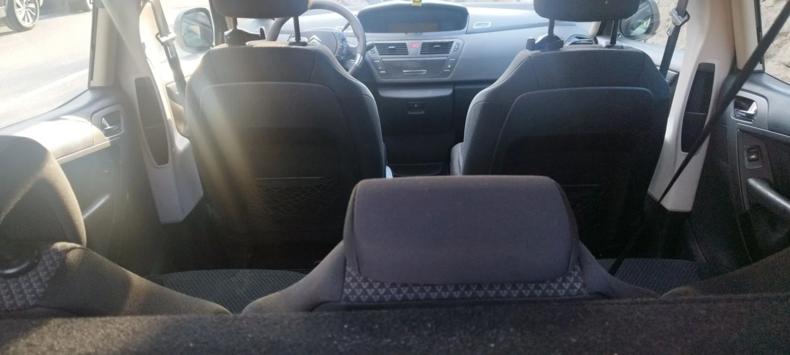 Citroen C4 Picasso 1.6 HDI, снимка 9 - Автомобили и джипове - 54891320