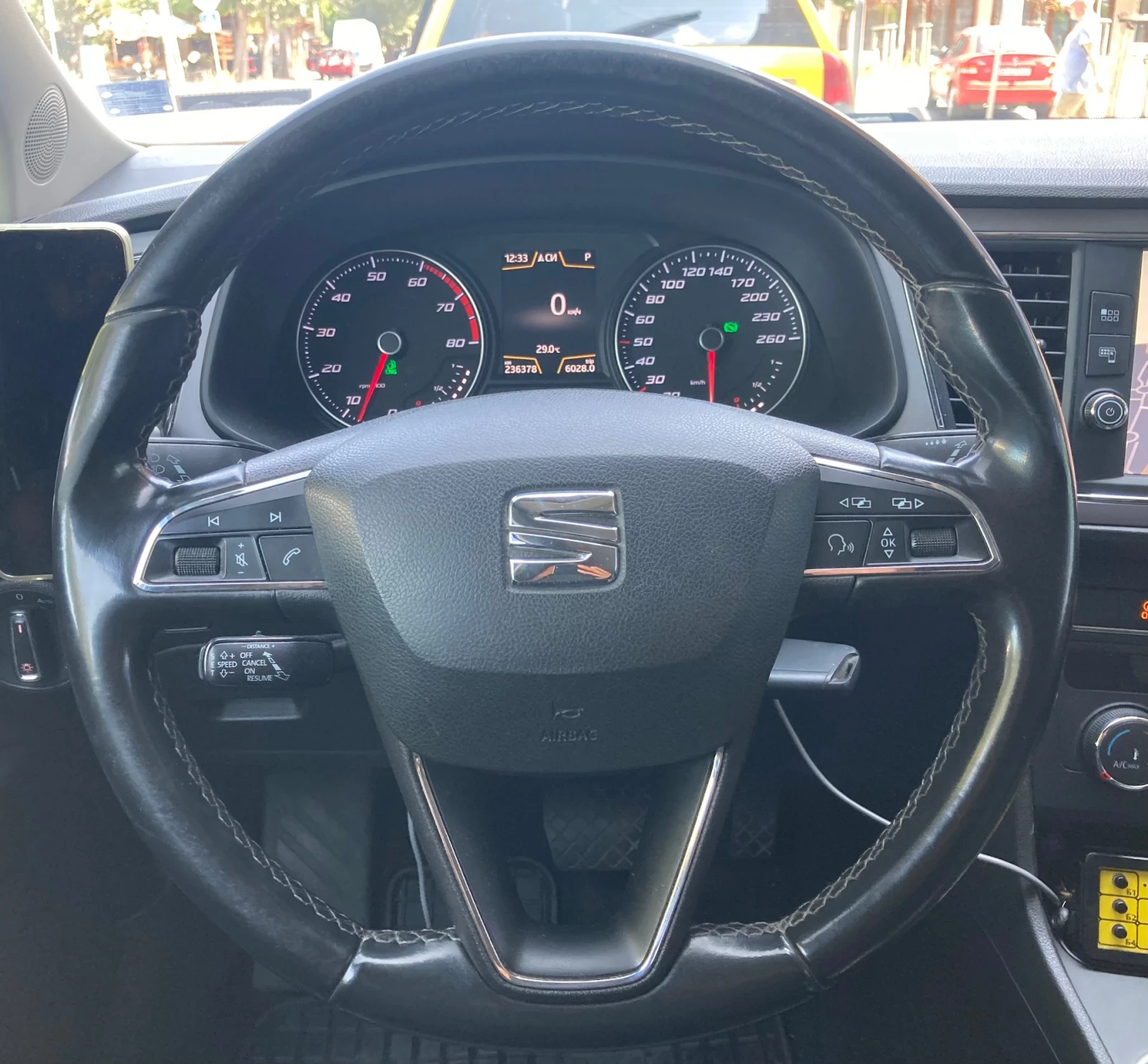 Seat Leon 1.4TGI 110, снимка 8 - Автомобили и джипове - 55132155