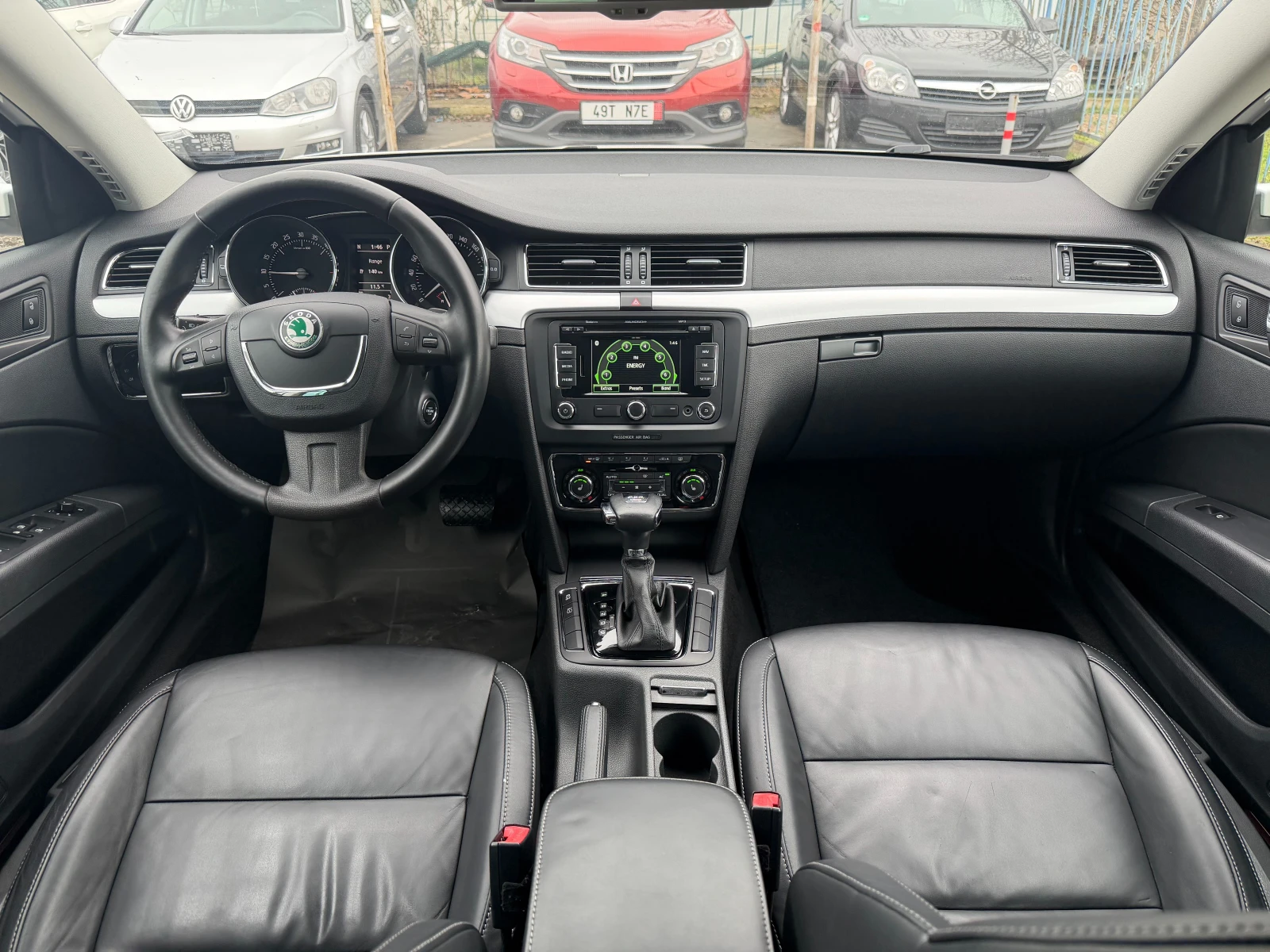 Skoda Superb 2.0 TDI 4x4 KEYLESS, снимка 10 - Автомобили и джипове - 55559676