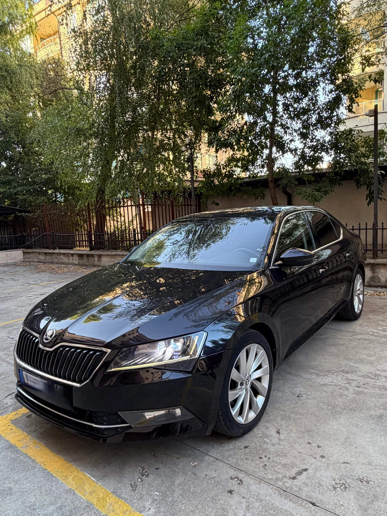 Skoda Superb 2.0 TDI, снимка 6 - Автомобили и джипове - 55606112