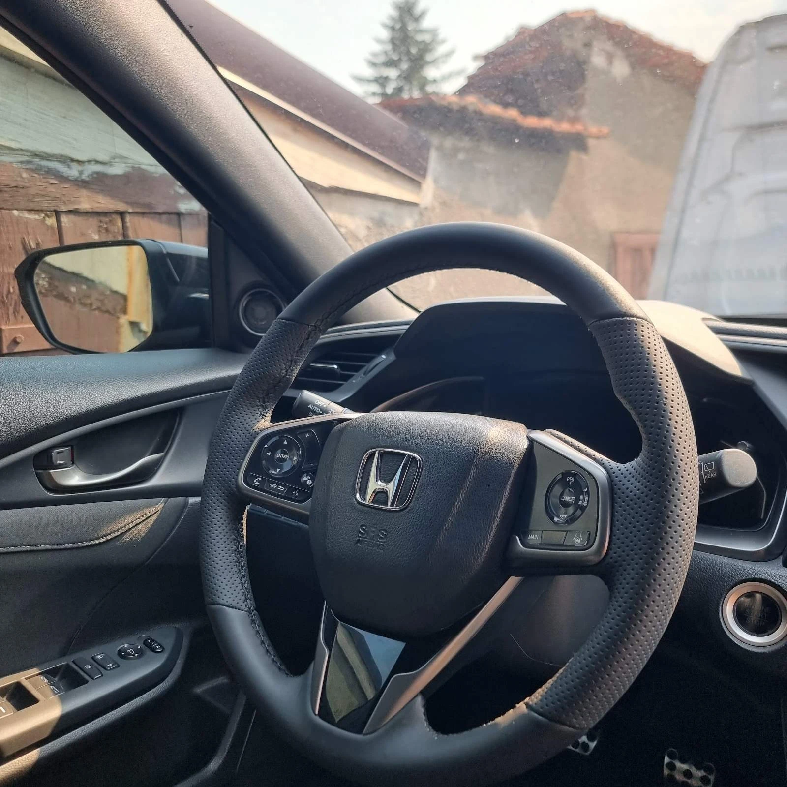 Honda Civic Sport 1.5 Turbo, снимка 10 - Автомобили и джипове - 55740721