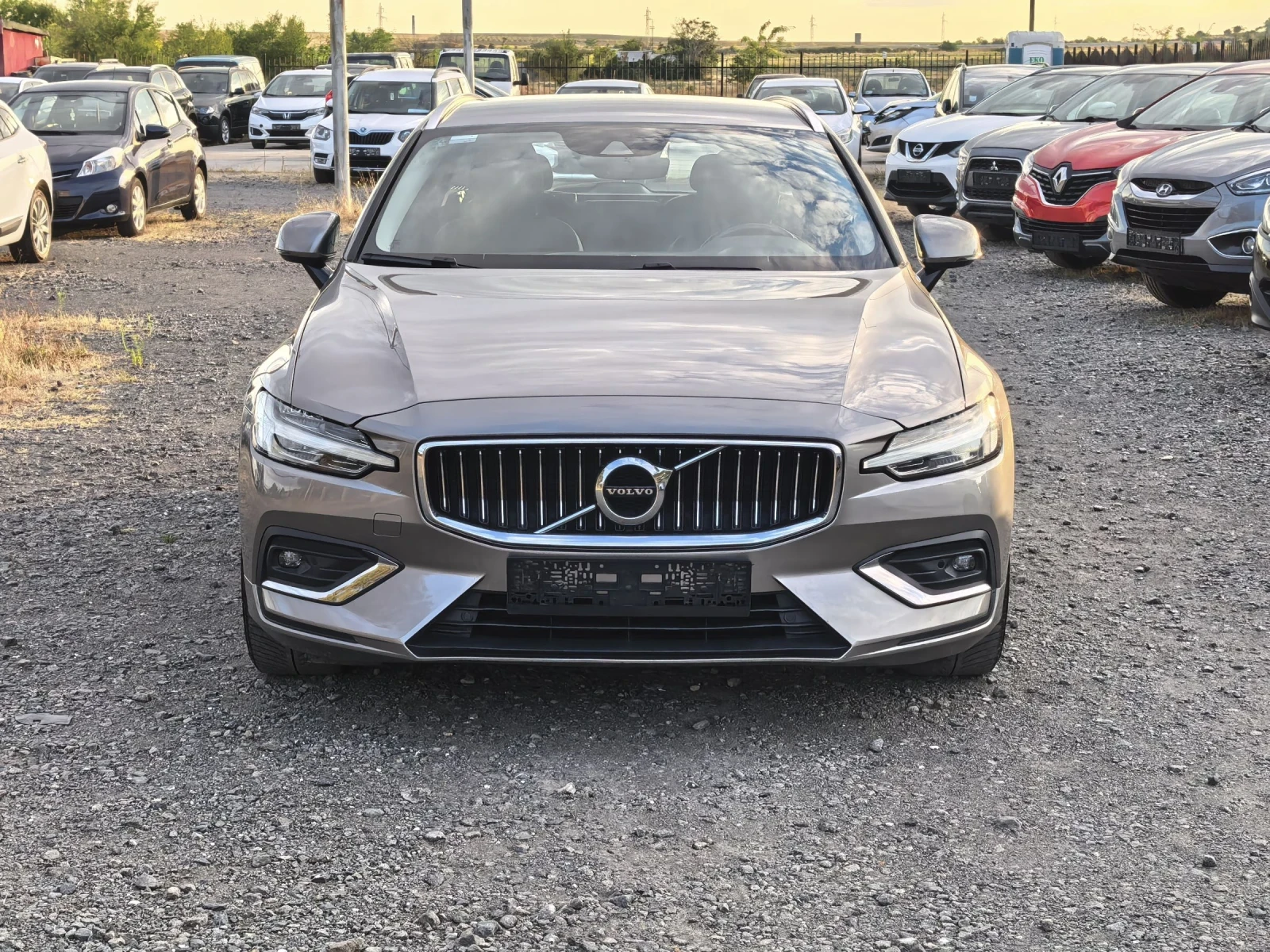 Volvo V60 2, 0tdi R-design