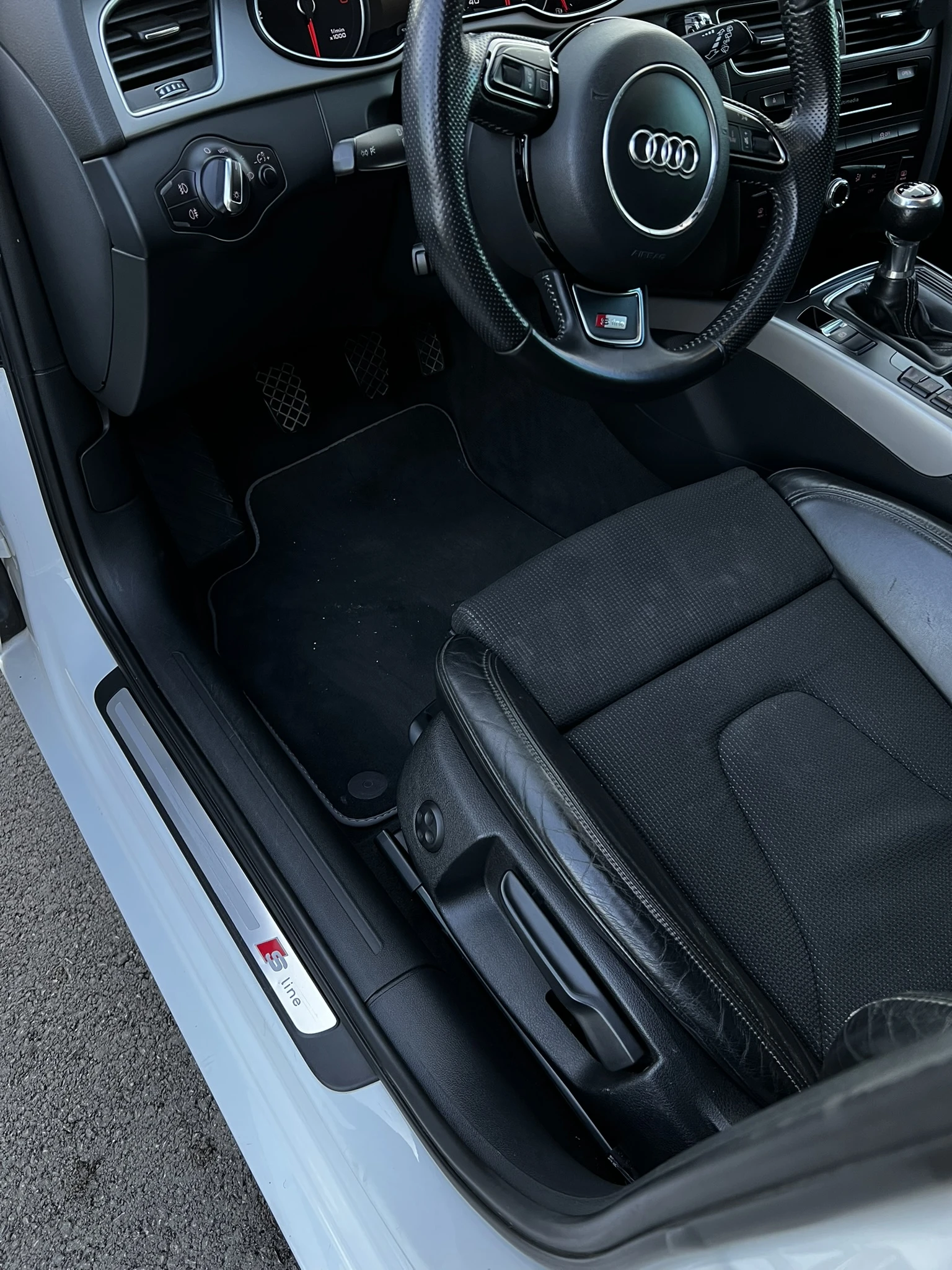 Audi A4 2.0, снимка 9 - Автомобили и джипове - 55849478