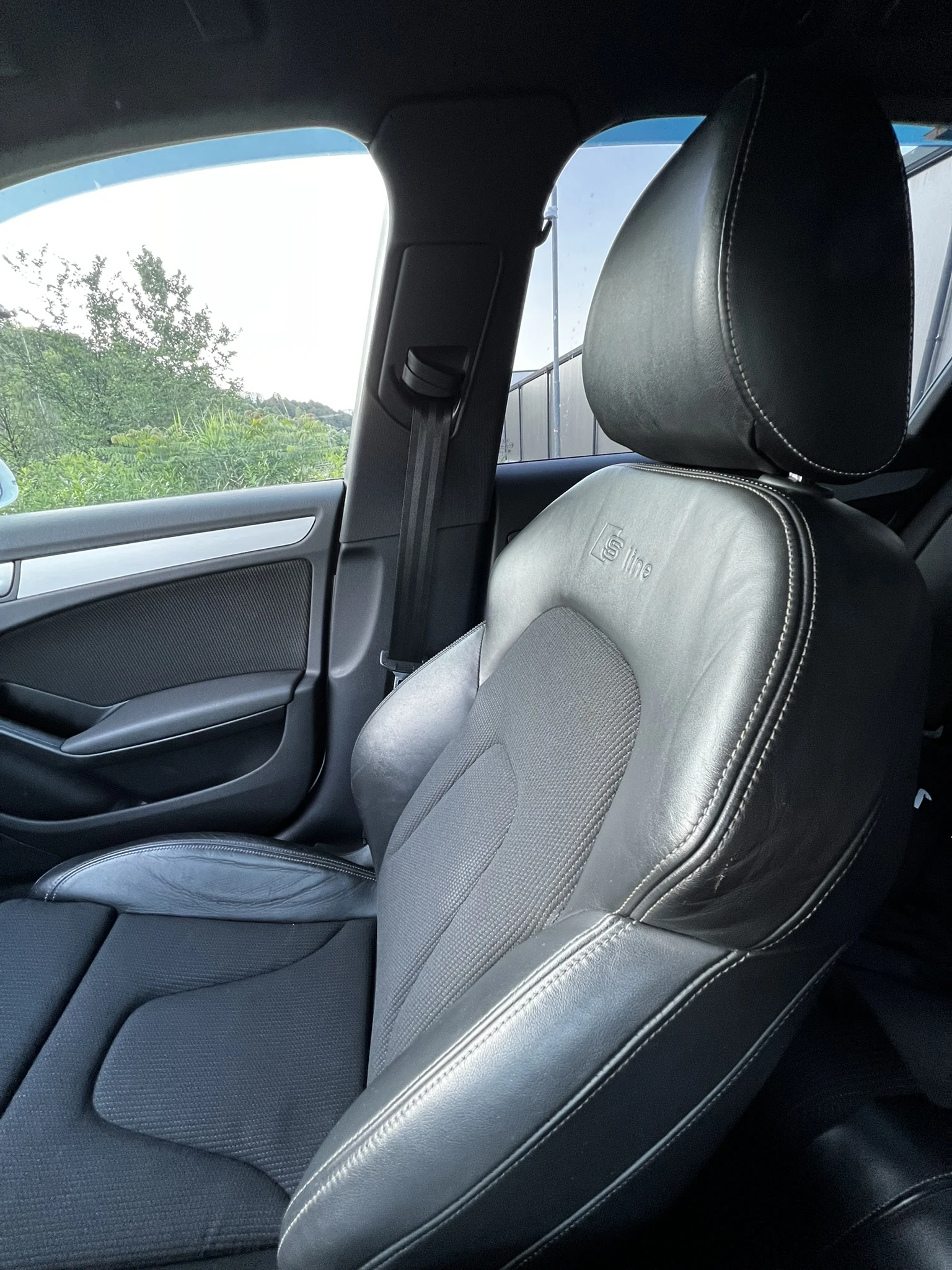 Audi A4 2.0, снимка 13 - Автомобили и джипове - 55849478