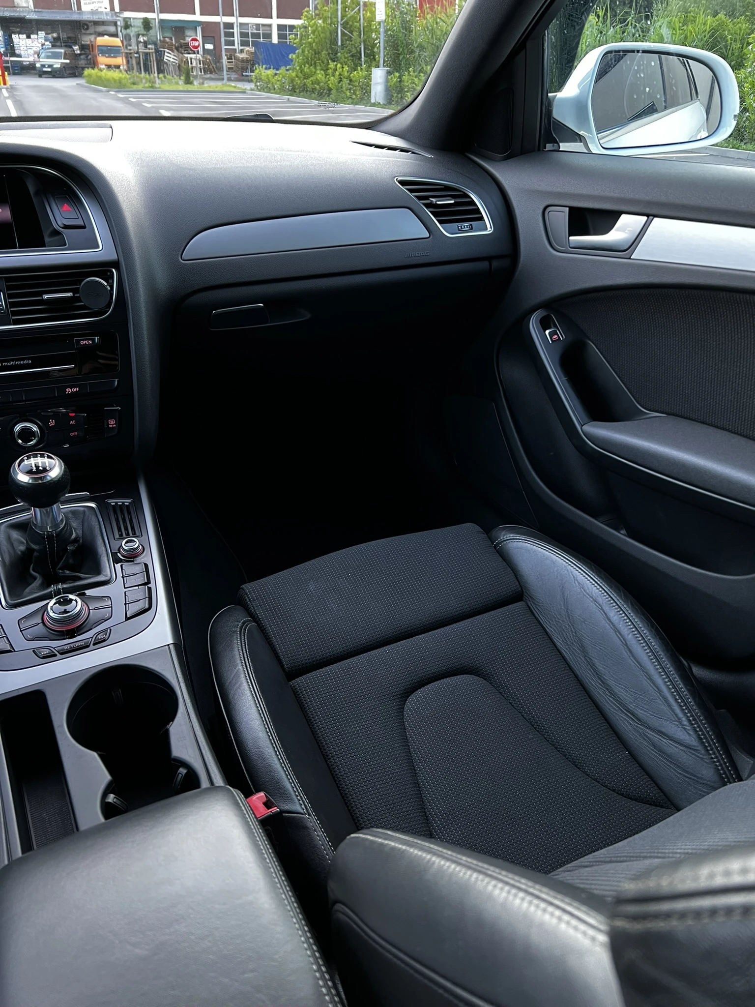 Audi A4 2.0, снимка 12 - Автомобили и джипове - 55849478