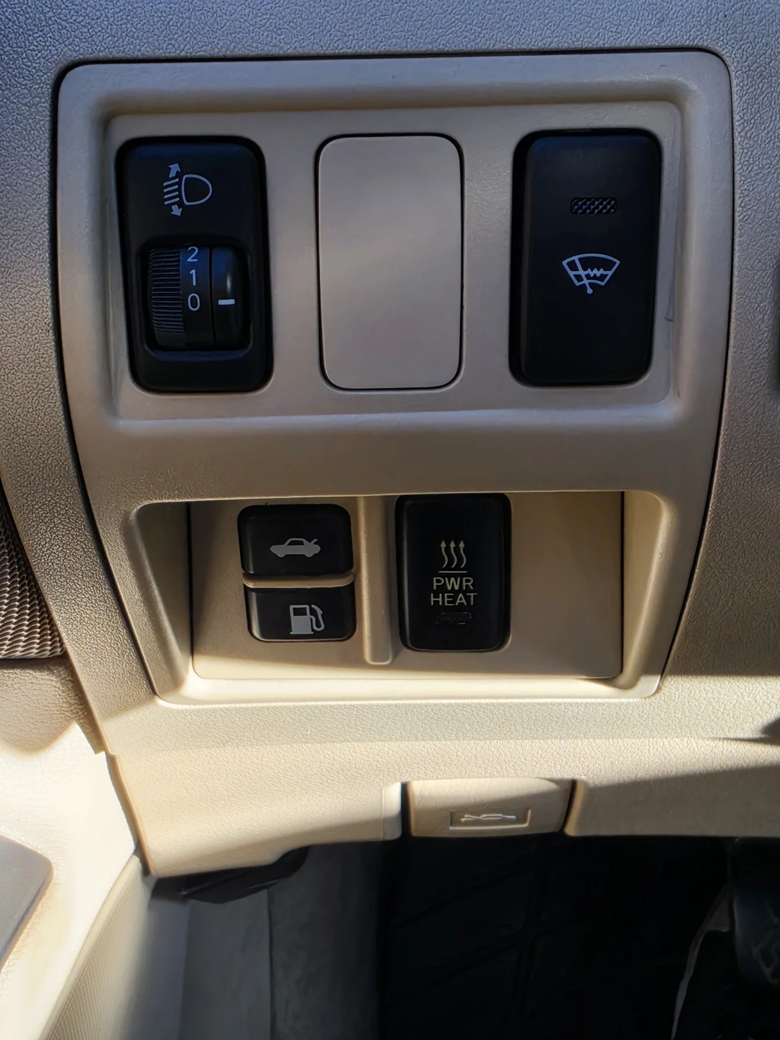 Lexus IS 220d, снимка 14 - Автомобили и джипове - 56664044