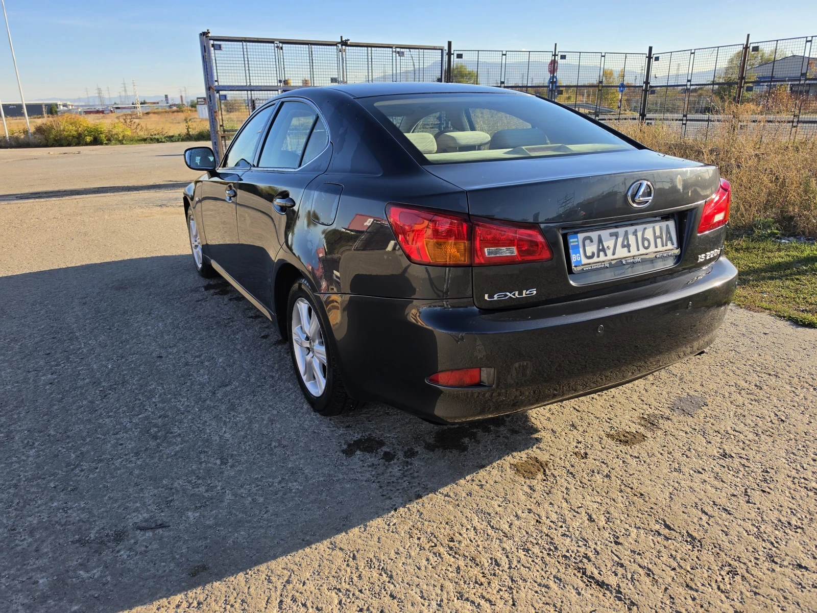 Lexus IS 220d, снимка 9 - Автомобили и джипове - 56664044
