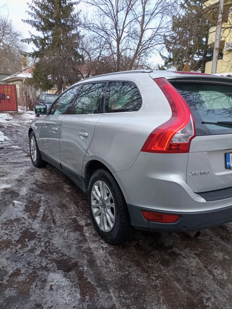 Volvo XC60 2.4 163 к.с 4?4, снимка 14 - Автомобили и джипове - 48803567