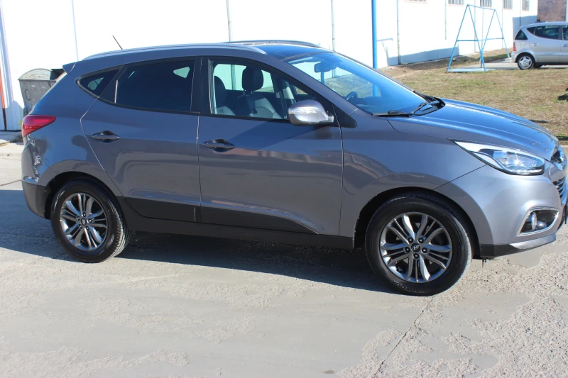 Hyundai IX35 2.0 crdi 136к.с. 4x4 AВТОМАТ, ПАНОРАМА, КОЖА, снимка 4 - Автомобили и джипове - 48914583