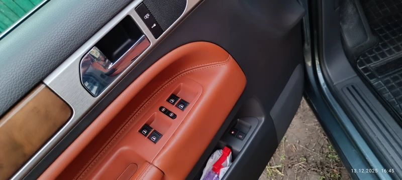 VW Touareg, снимка 11 - Автомобили и джипове - 52805020