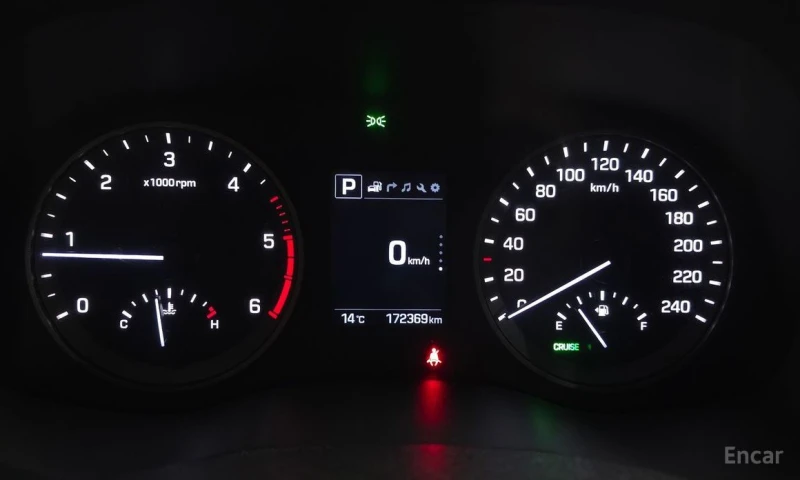 Hyundai Tucson, снимка 8 - Автомобили и джипове - 52908431