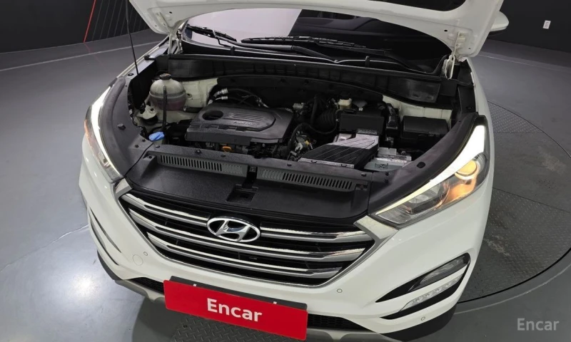 Hyundai Tucson, снимка 6 - Автомобили и джипове - 52908431